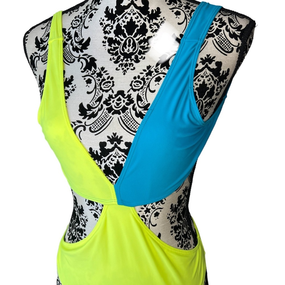 Icon Swim Swimsuit Medium